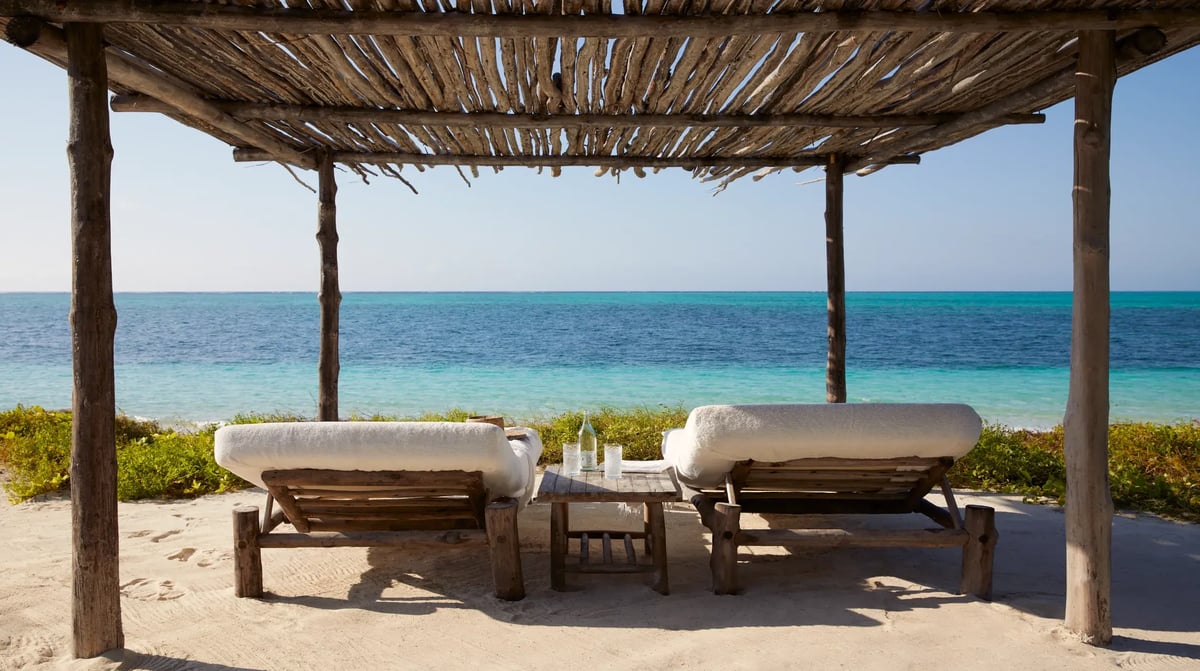 LABA LABA Fanjove Island beach beds