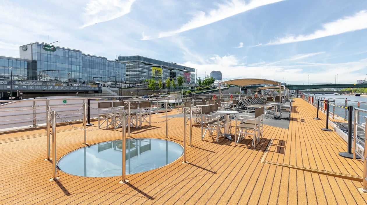 Monarch Countess_Sun Deck (5)