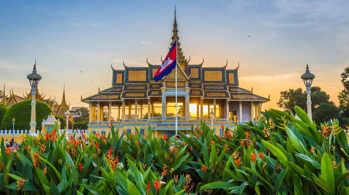 Cambodja - Phnom Penh - Silver Pagode - Royal Palace_1196258521