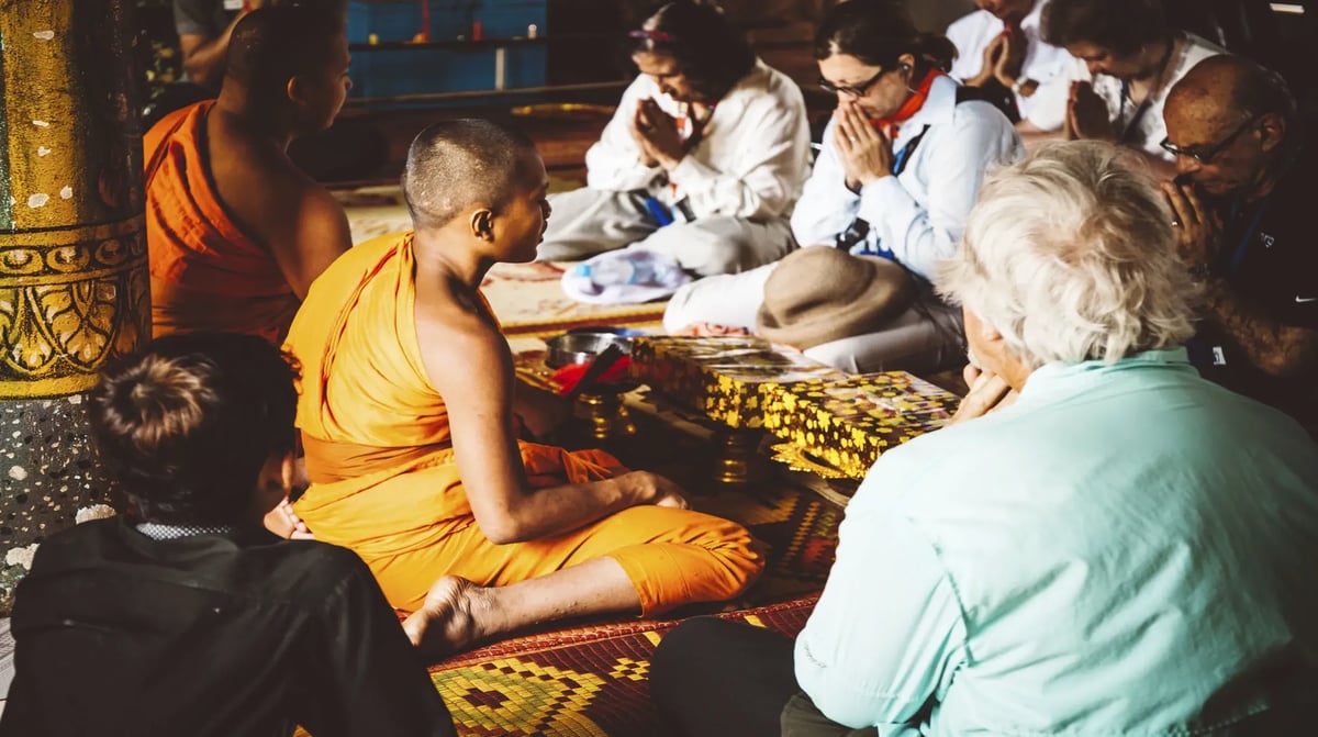 Cambodja - Wat Roka Kaong - waterzegening
