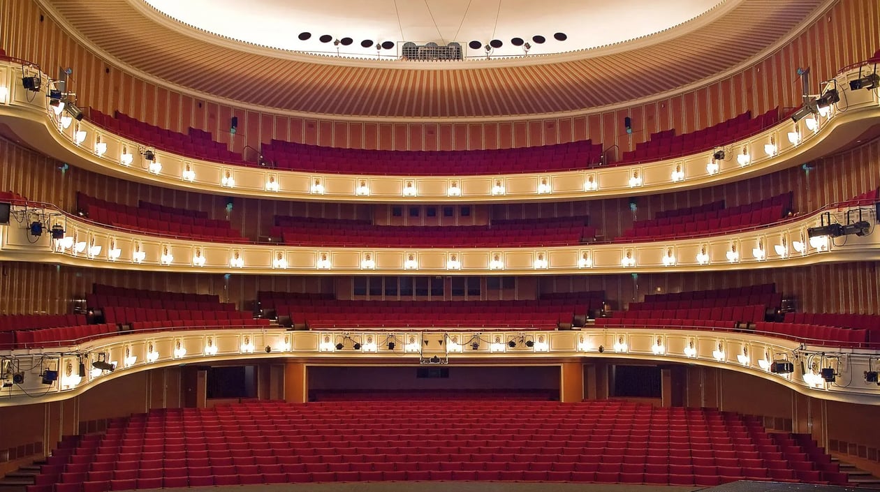 Opernhaus Düsseldorf c_Hans Jörg Michel