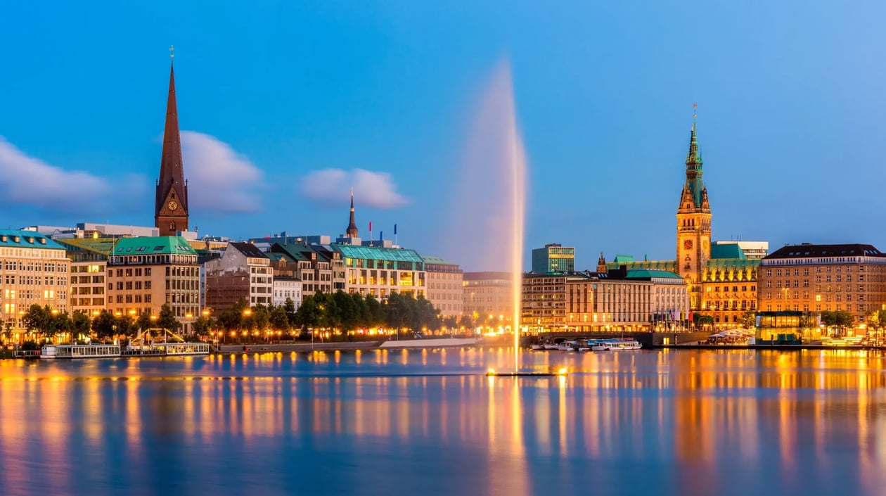 Hamburg shutterstock_684050623
