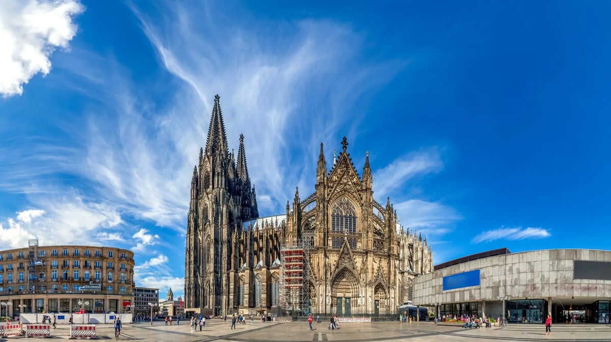 Keulen Dom shutterstock_675990700
