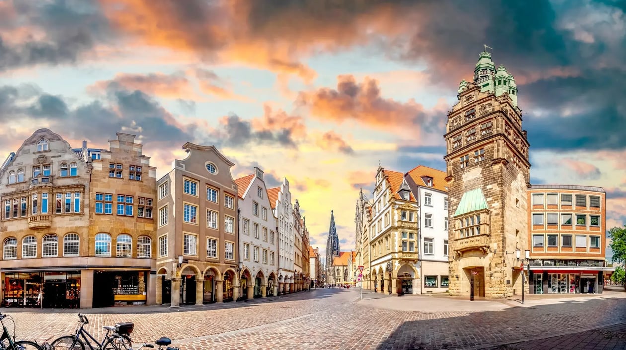 Münster, straatbeeld, shutterstock_2385244287