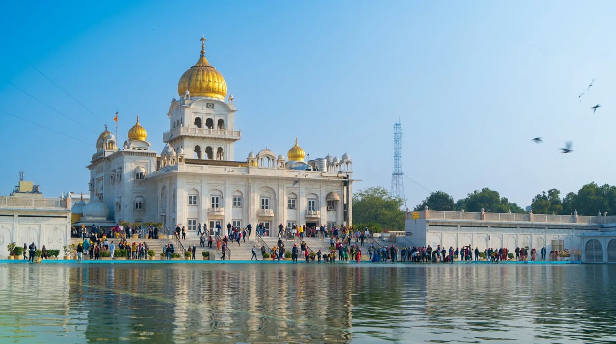 India, New Delhi, Gurudwara Sri Bangla Sahib_2415267825