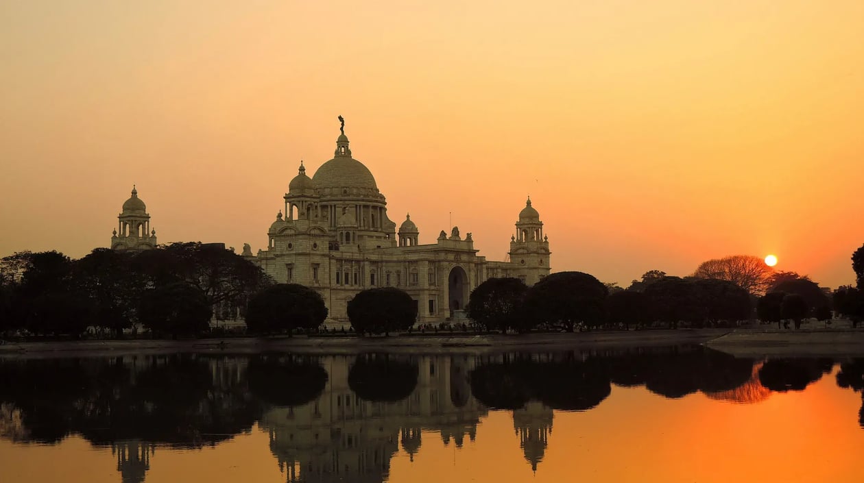 India, Calcutta, Victoria Memorial sunset_588485309