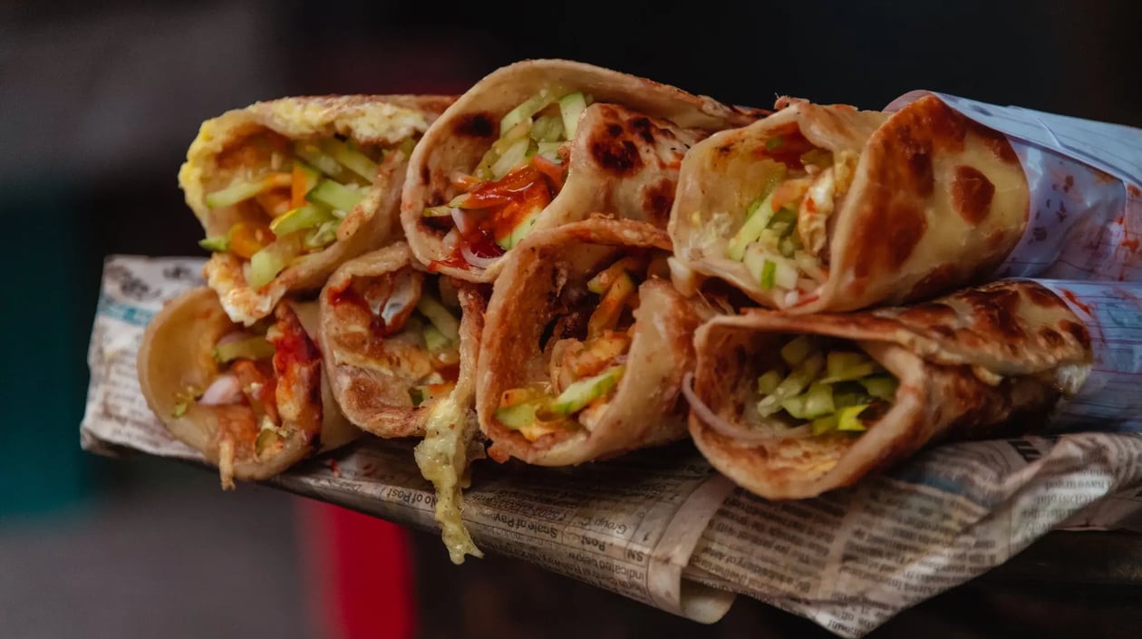 India, Calcutta, street food, egg roll_1542058868