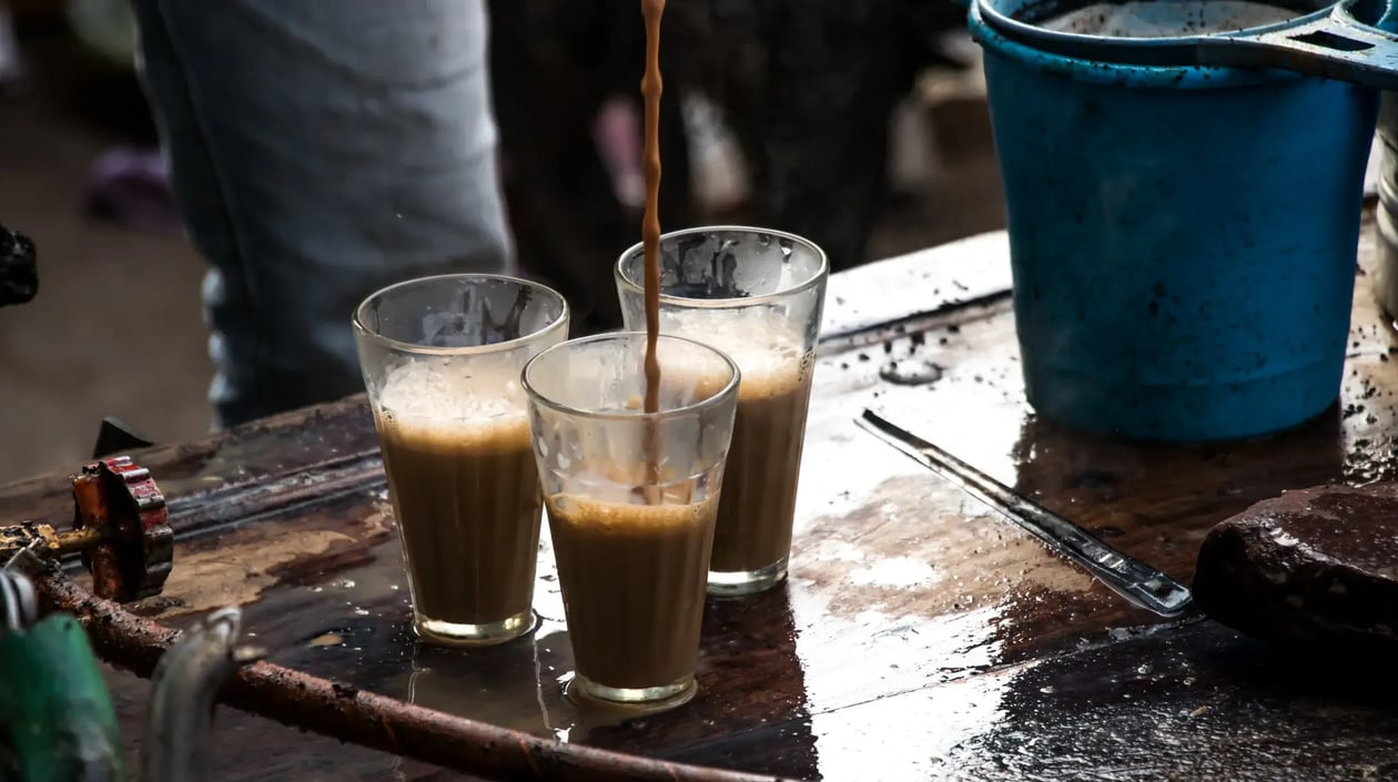 India, Calcutta, street market, thee_1032869203