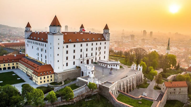 Bratislava (1) (2)