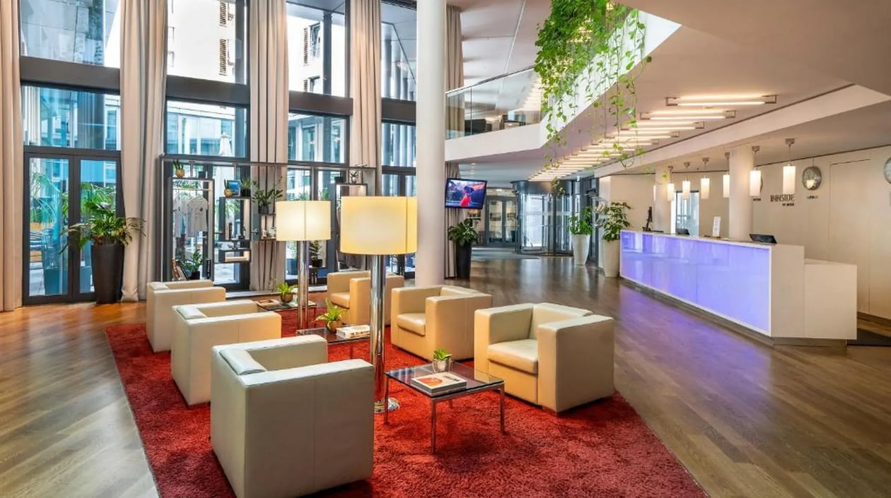 Melia Hotel Dresden lobby