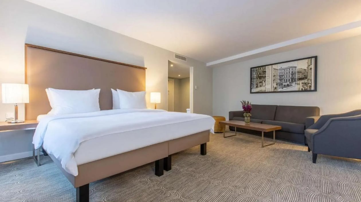 Radisson Blu Hotel Schwarzer Bock Wiesbaden Junior Suite
