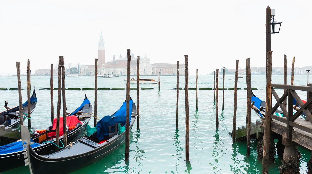 Venetie mist, shutterstock_2630242879