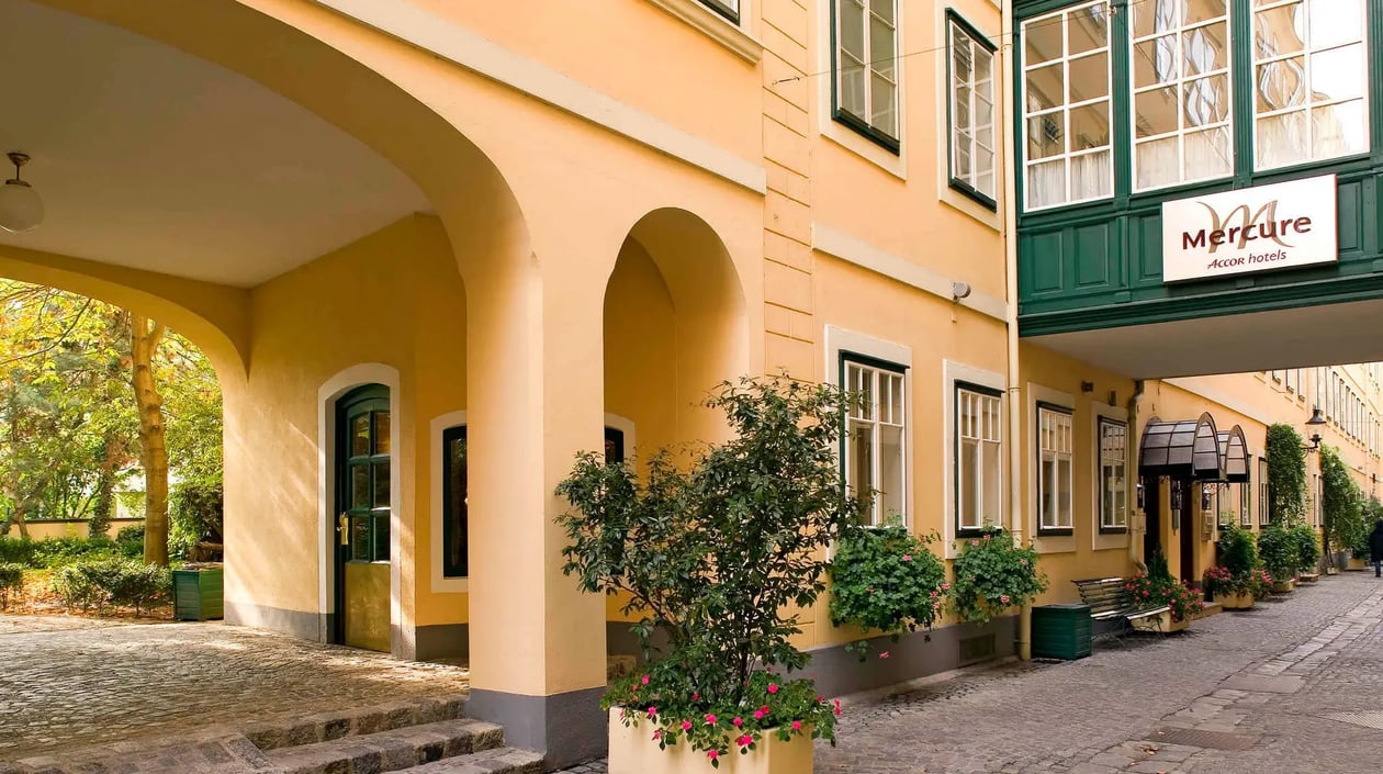 Hotel Mercure Biedermeier voorkant